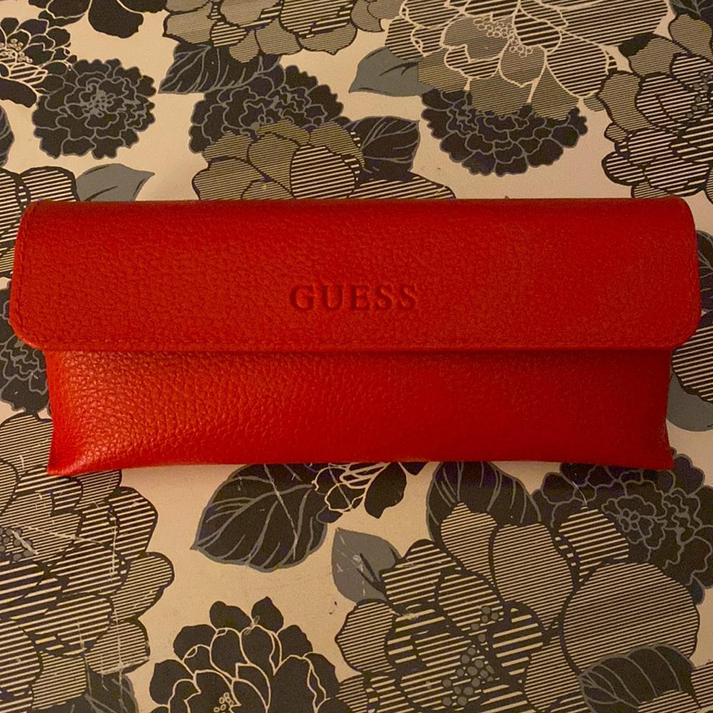 Guess Red Eyeglass Sunglass Holder w Cleaning Cloth